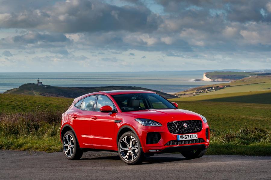  Jaguar E-Pace R-Dynamic First Edition 2017 года  (UK) (фото 17 из 19)